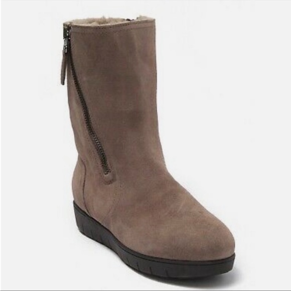 AQUATALIA "WANITA" TAUPE SUEDE LEATHER -FUR / SHEARLING LINED ZIP ANKLE BOOTS - Picture 1 of 14